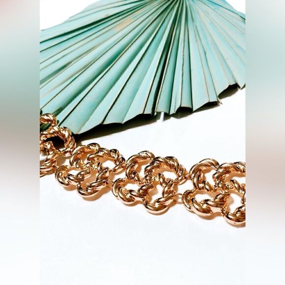 Geo twist gold necklace S194 - Picture 3 of 3